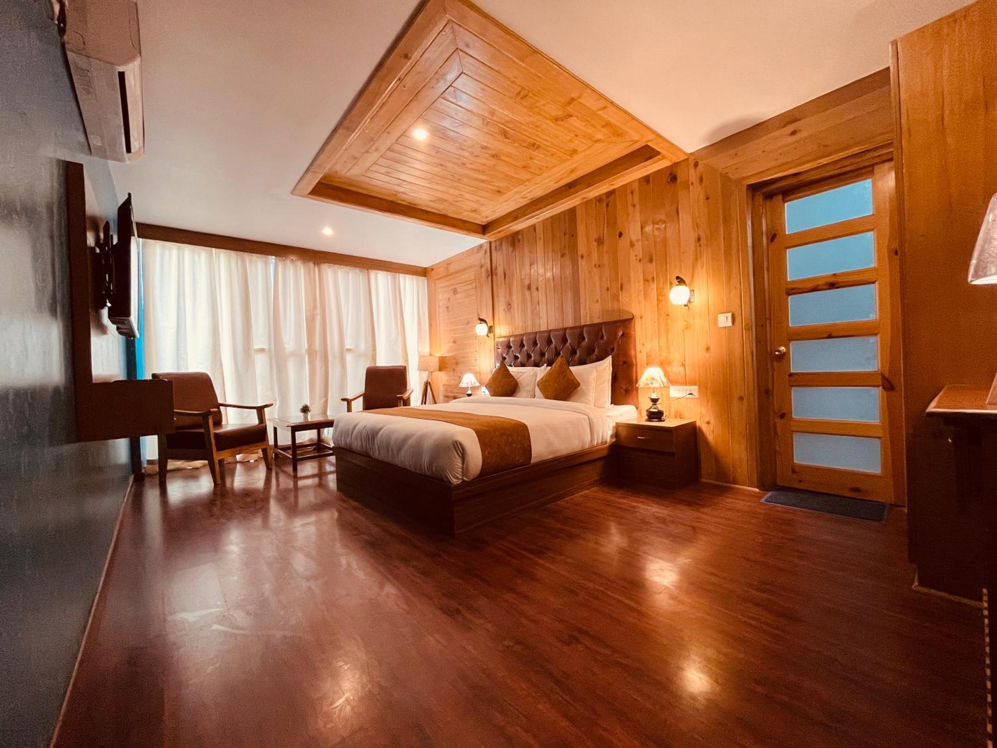 Vista Resort, Manali - ! Near Mall Road !! Hot & Cold Ac Rooms !! Best Selling !! Big Parking !! Luxury Collection !! Open Terrace !! Lift !! Playing Zone !! Property Of The Year ! Ngoại thất bức ảnh