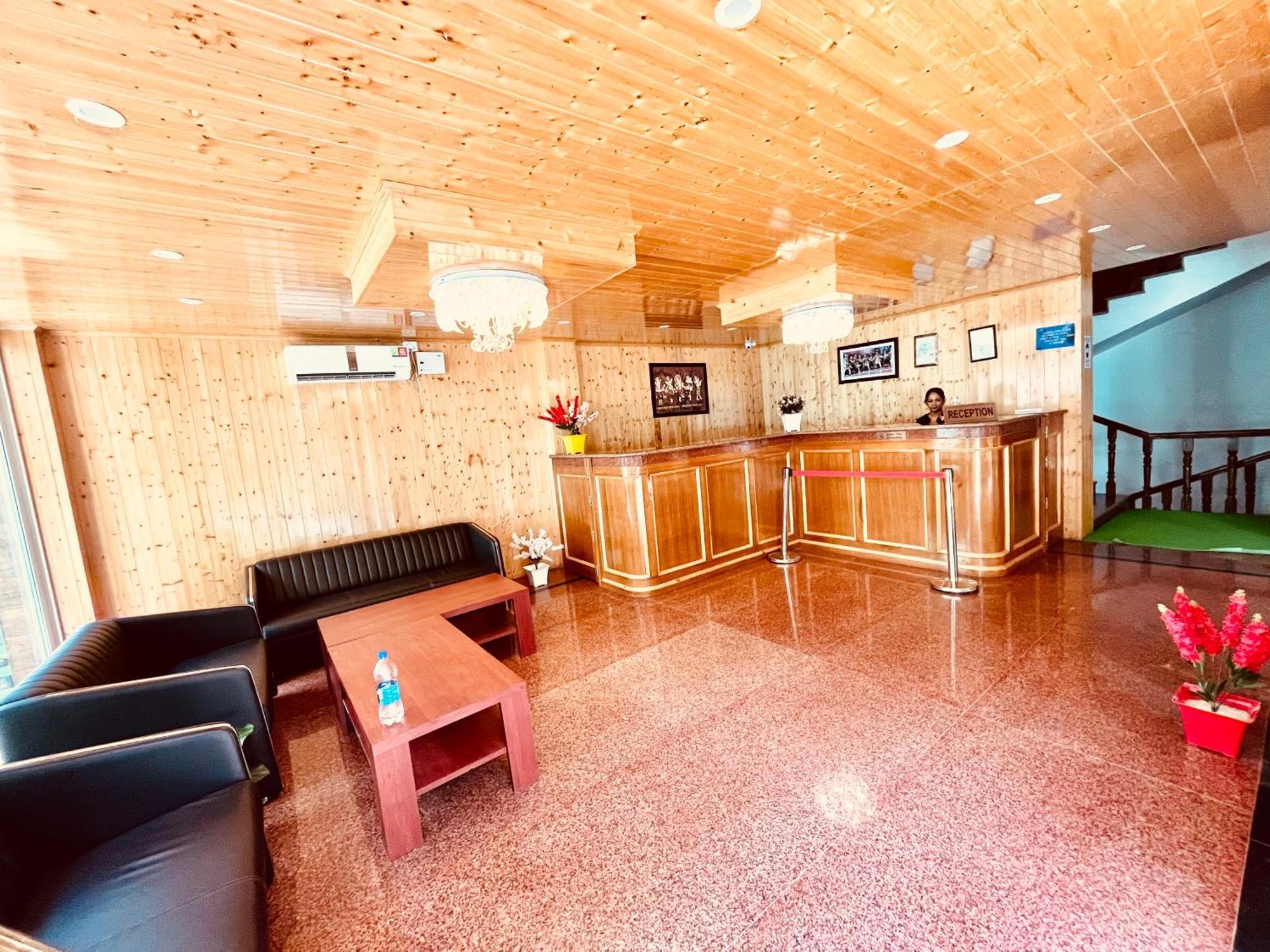 Vista Resort, Manali - ! Near Mall Road !! Hot & Cold Ac Rooms !! Best Selling !! Big Parking !! Luxury Collection !! Open Terrace !! Lift !! Playing Zone !! Property Of The Year ! Ngoại thất bức ảnh