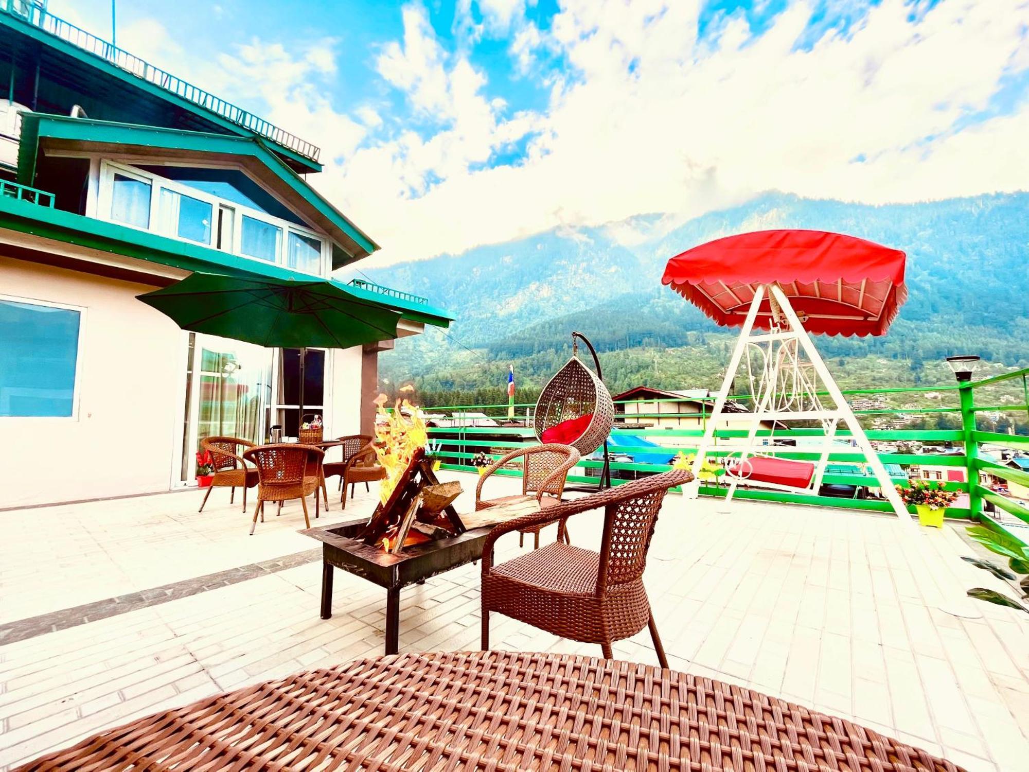 Vista Resort, Manali - ! Near Mall Road !! Hot & Cold Ac Rooms !! Best Selling !! Big Parking !! Luxury Collection !! Open Terrace !! Lift !! Playing Zone !! Property Of The Year ! Ngoại thất bức ảnh