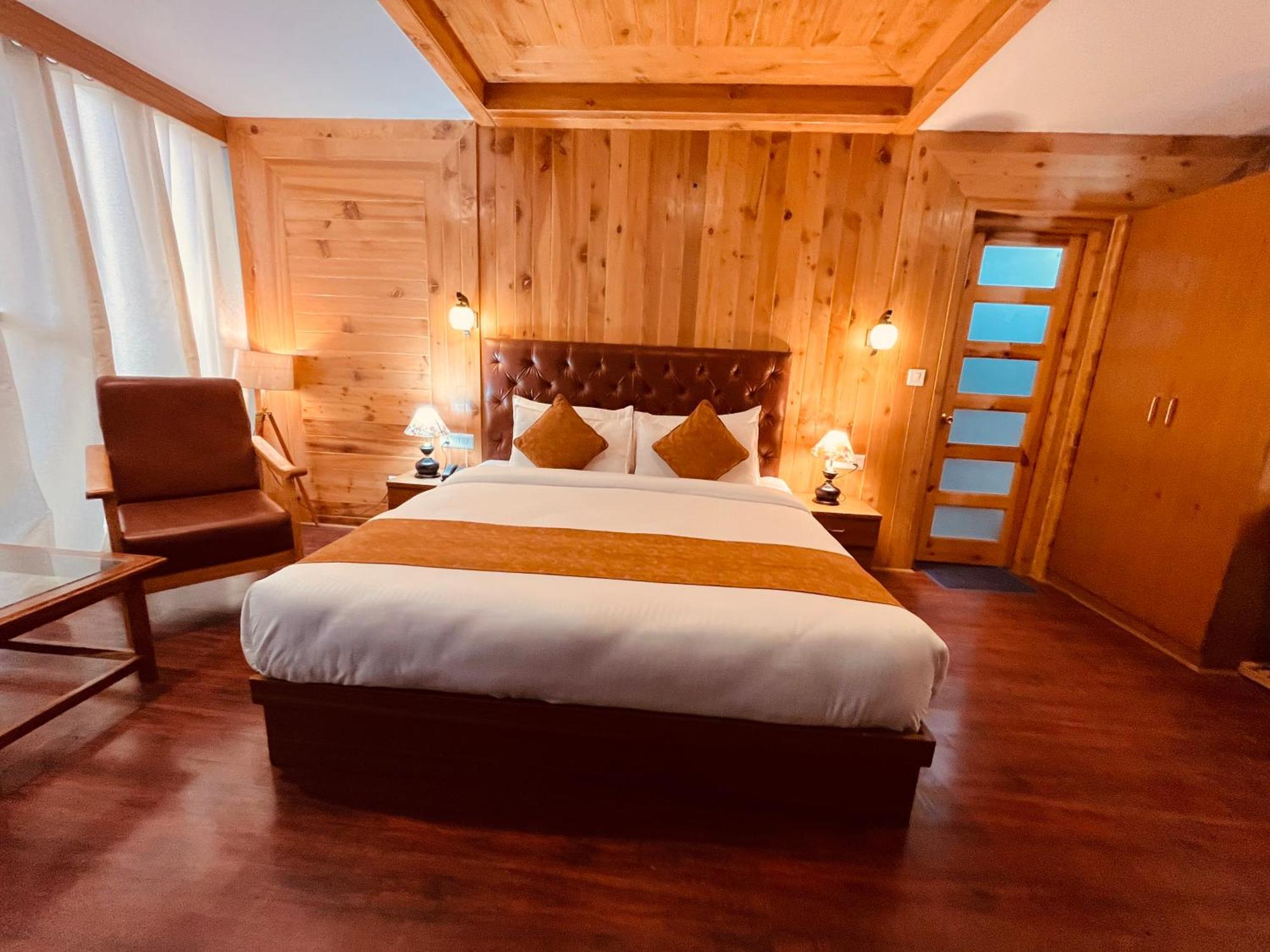 Vista Resort, Manali - ! Near Mall Road !! Hot & Cold Ac Rooms !! Best Selling !! Big Parking !! Luxury Collection !! Open Terrace !! Lift !! Playing Zone !! Property Of The Year ! Ngoại thất bức ảnh