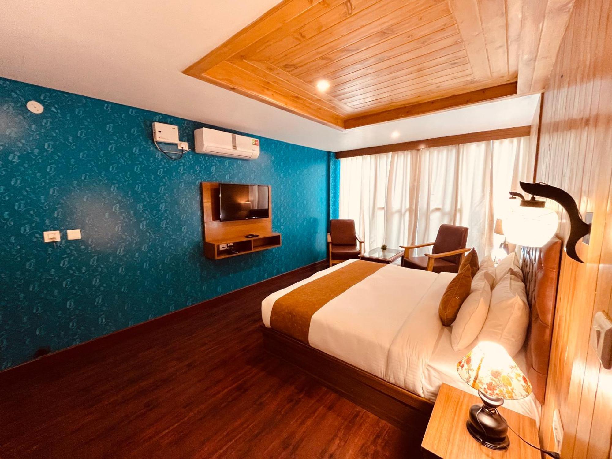 Vista Resort, Manali - ! Near Mall Road !! Hot & Cold Ac Rooms !! Best Selling !! Big Parking !! Luxury Collection !! Open Terrace !! Lift !! Playing Zone !! Property Of The Year ! Ngoại thất bức ảnh