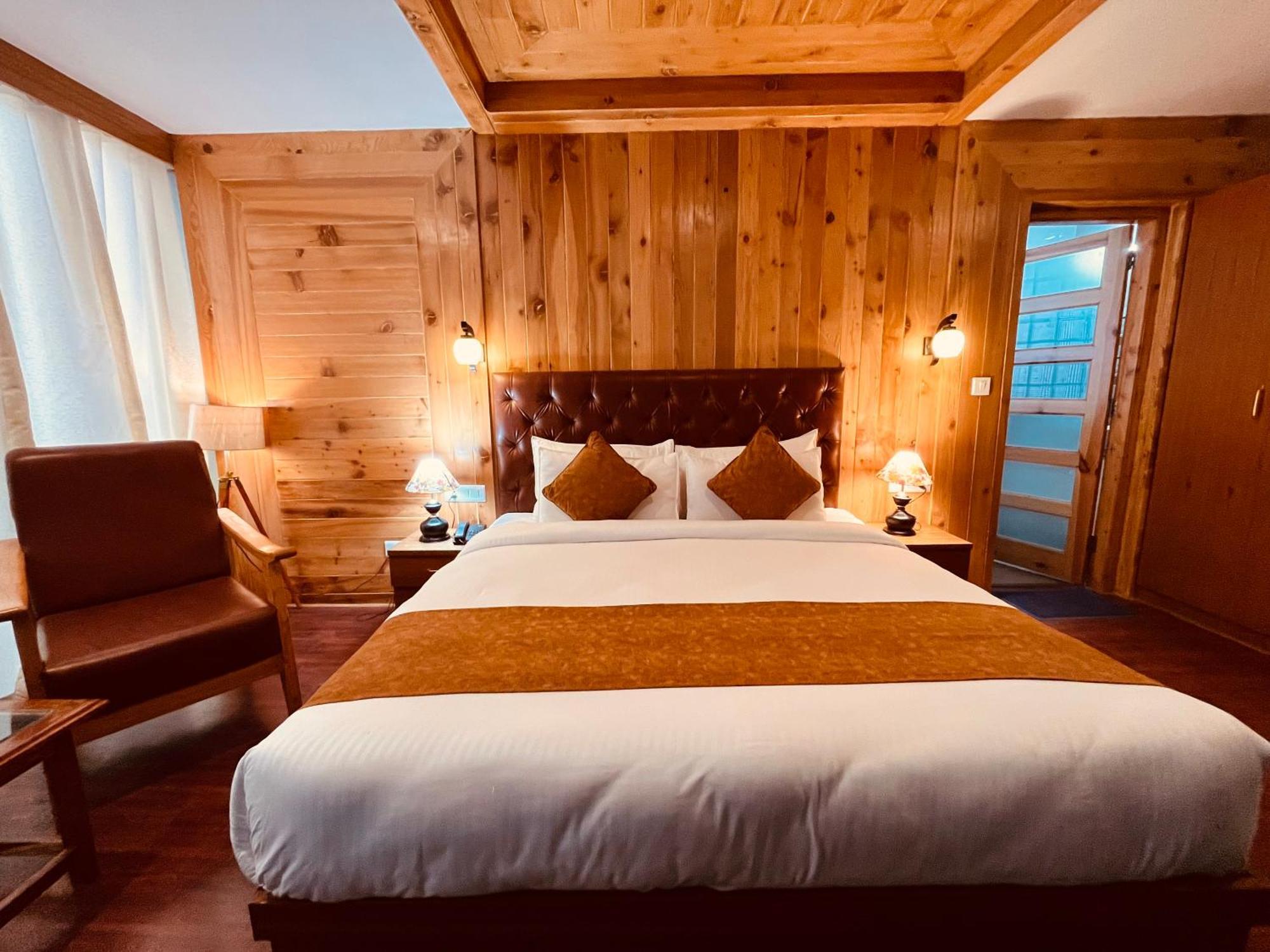 Vista Resort, Manali - ! Near Mall Road !! Hot & Cold Ac Rooms !! Best Selling !! Big Parking !! Luxury Collection !! Open Terrace !! Lift !! Playing Zone !! Property Of The Year ! Ngoại thất bức ảnh