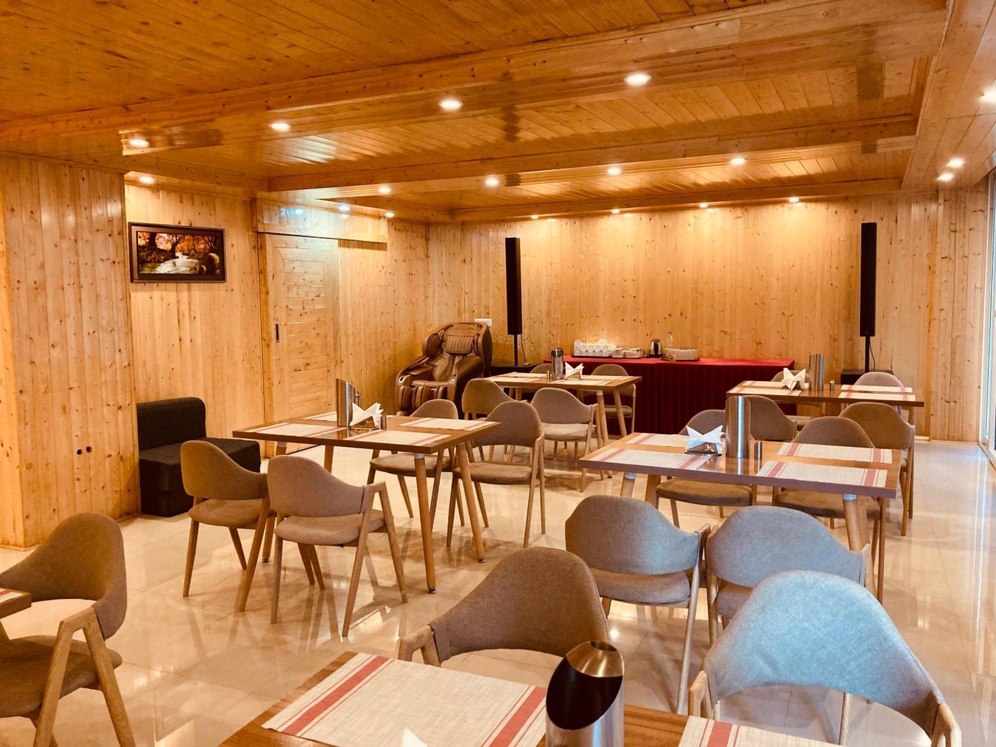 Vista Resort, Manali - ! Near Mall Road !! Hot & Cold Ac Rooms !! Best Selling !! Big Parking !! Luxury Collection !! Open Terrace !! Lift !! Playing Zone !! Property Of The Year ! Ngoại thất bức ảnh