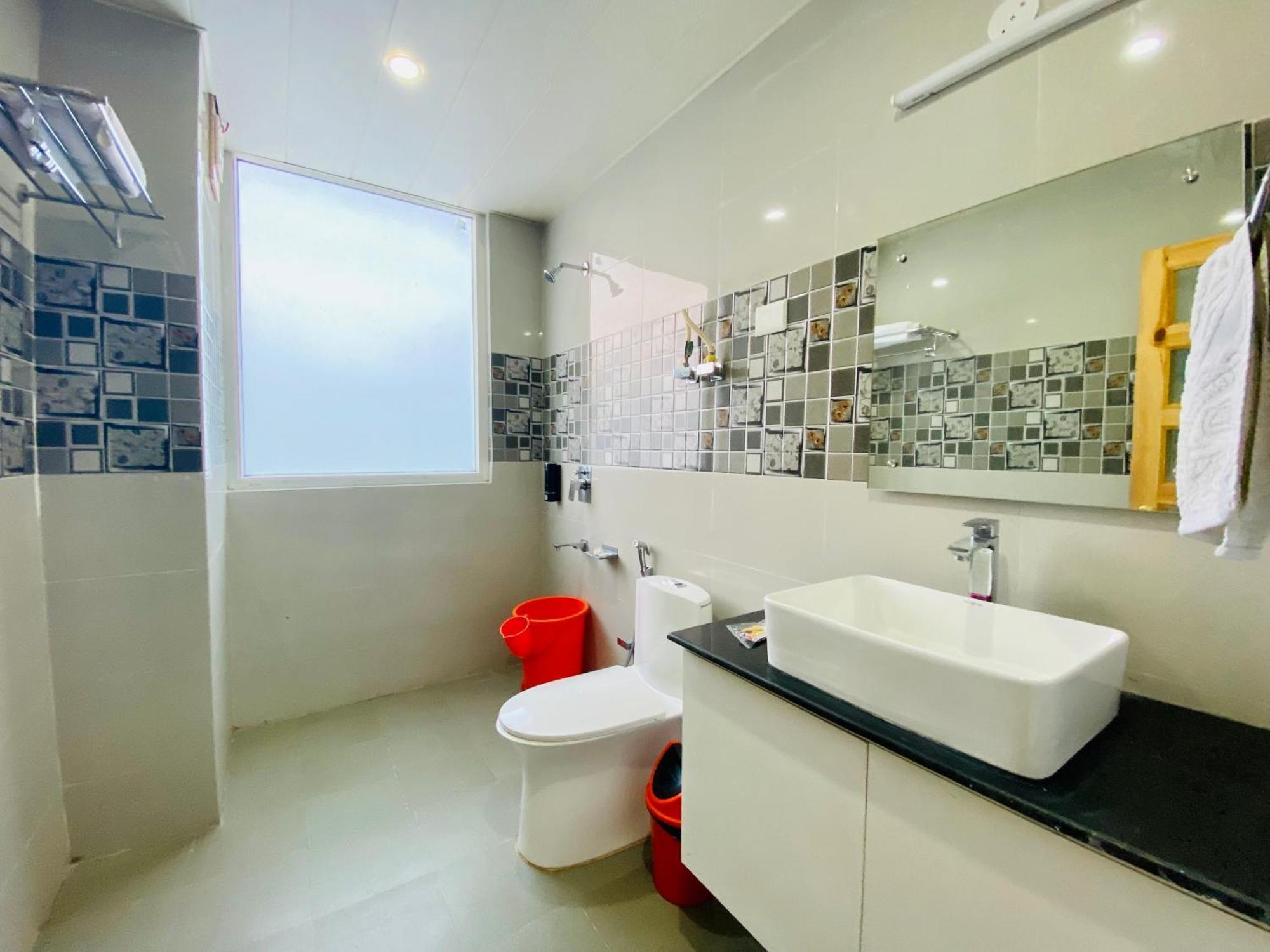 Vista Resort, Manali - ! Near Mall Road !! Hot & Cold Ac Rooms !! Best Selling !! Big Parking !! Luxury Collection !! Open Terrace !! Lift !! Playing Zone !! Property Of The Year ! Ngoại thất bức ảnh