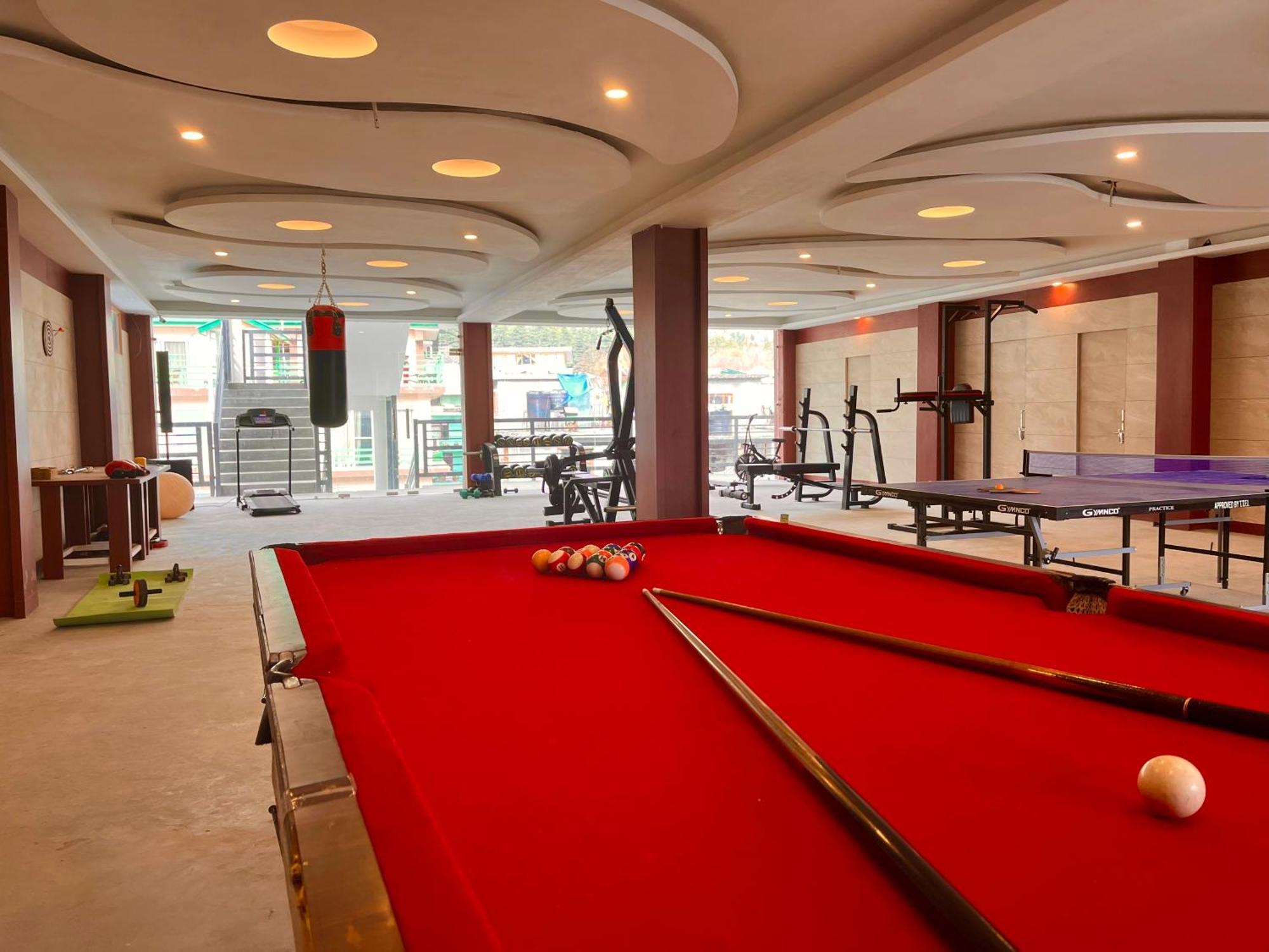 Vista Resort, Manali - ! Near Mall Road !! Hot & Cold Ac Rooms !! Best Selling !! Big Parking !! Luxury Collection !! Open Terrace !! Lift !! Playing Zone !! Property Of The Year ! Ngoại thất bức ảnh