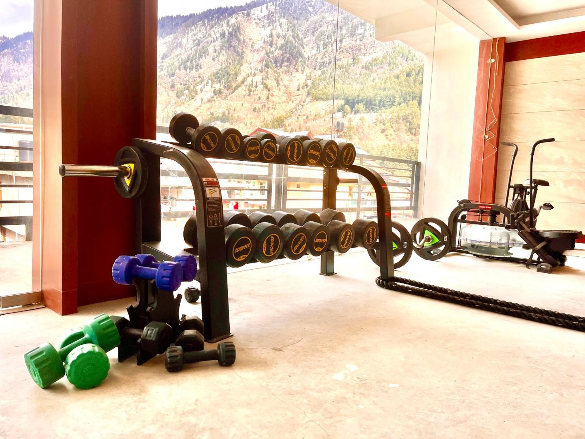 Vista Resort, Manali - ! Near Mall Road !! Hot & Cold Ac Rooms !! Best Selling !! Big Parking !! Luxury Collection !! Open Terrace !! Lift !! Playing Zone !! Property Of The Year ! Ngoại thất bức ảnh