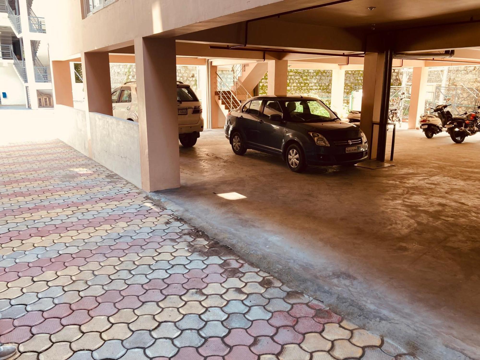 Vista Resort, Manali - ! Near Mall Road !! Hot & Cold Ac Rooms !! Best Selling !! Big Parking !! Luxury Collection !! Open Terrace !! Lift !! Playing Zone !! Property Of The Year ! Ngoại thất bức ảnh