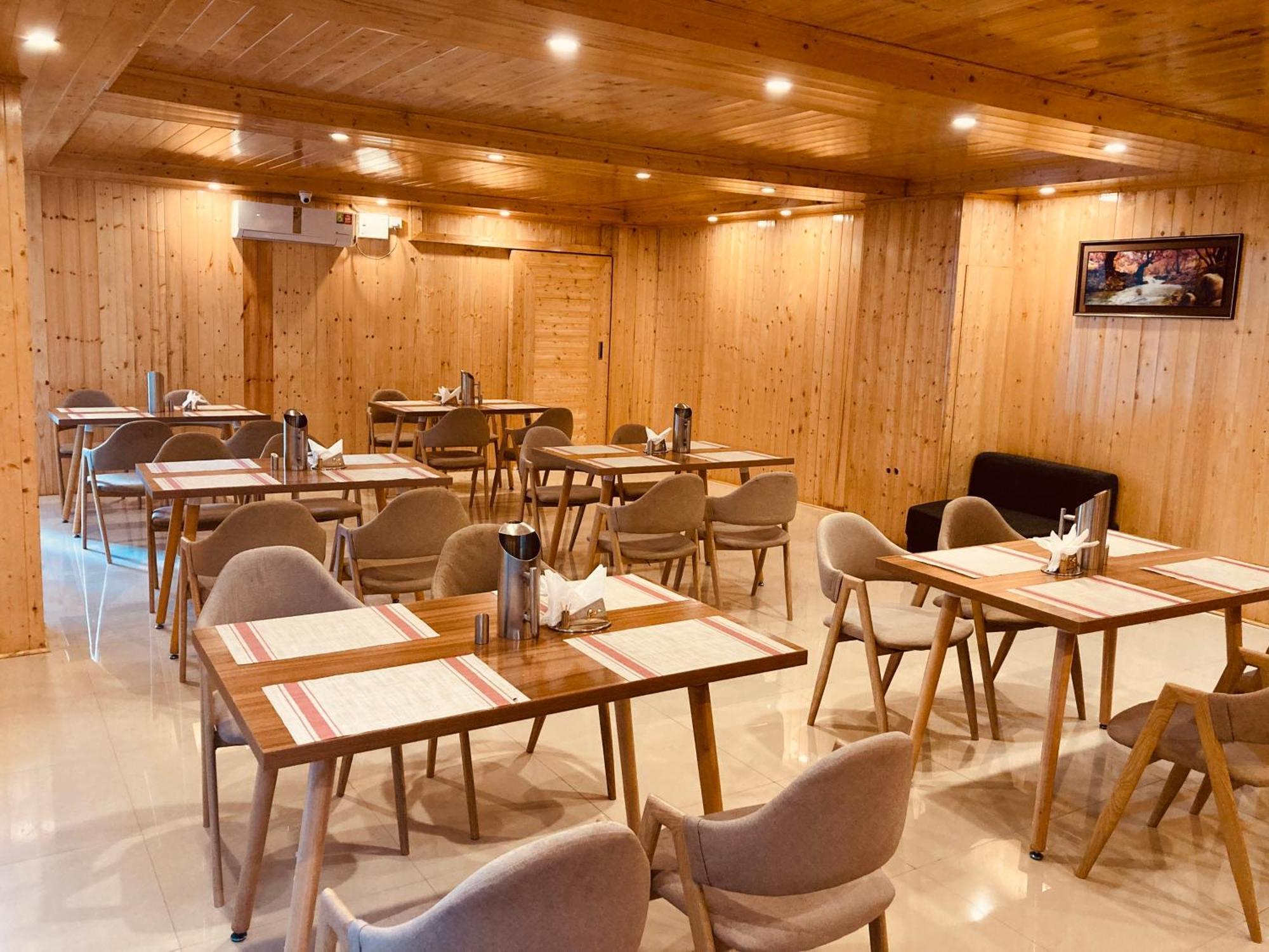 Vista Resort, Manali - ! Near Mall Road !! Hot & Cold Ac Rooms !! Best Selling !! Big Parking !! Luxury Collection !! Open Terrace !! Lift !! Playing Zone !! Property Of The Year ! Ngoại thất bức ảnh