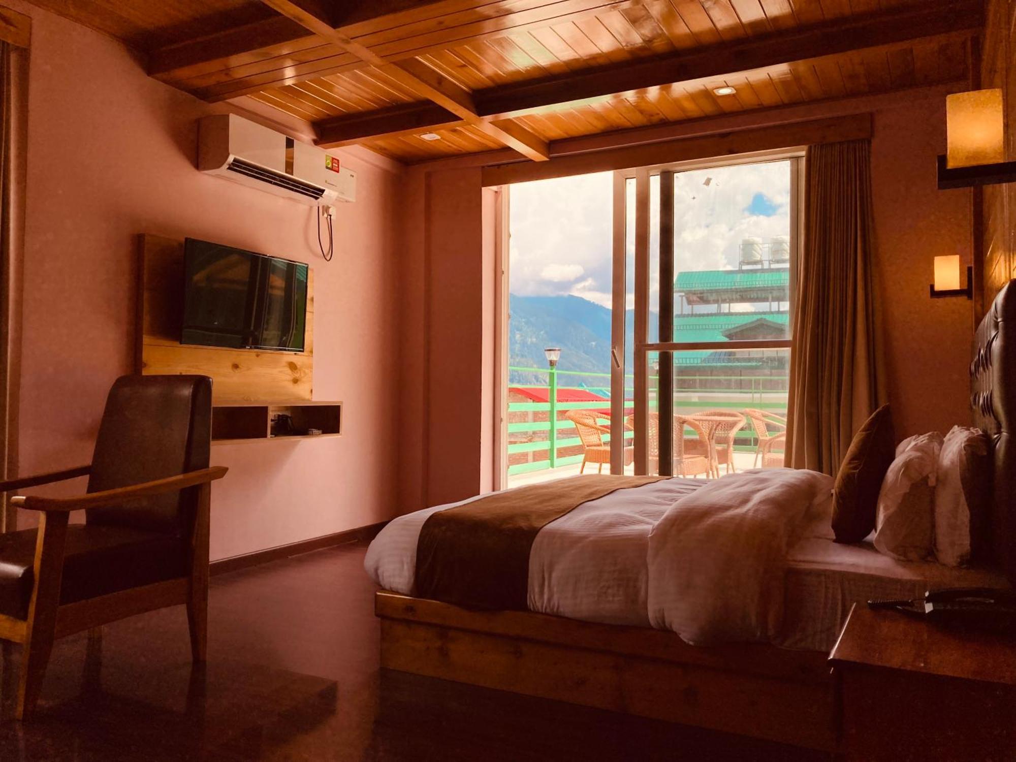 Vista Resort, Manali - ! Near Mall Road !! Hot & Cold Ac Rooms !! Best Selling !! Big Parking !! Luxury Collection !! Open Terrace !! Lift !! Playing Zone !! Property Of The Year ! Ngoại thất bức ảnh