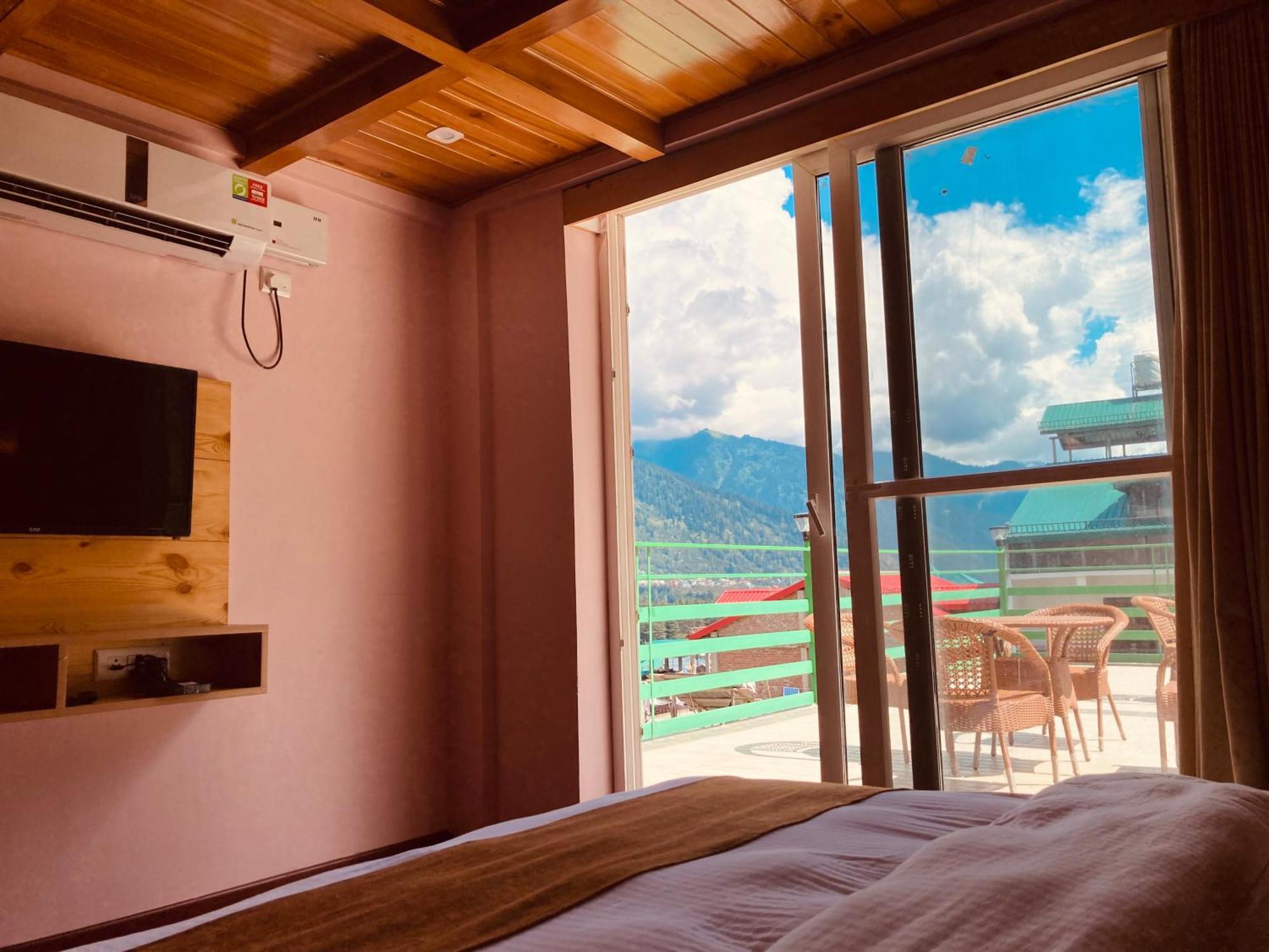 Vista Resort, Manali - ! Near Mall Road !! Hot & Cold Ac Rooms !! Best Selling !! Big Parking !! Luxury Collection !! Open Terrace !! Lift !! Playing Zone !! Property Of The Year ! Ngoại thất bức ảnh